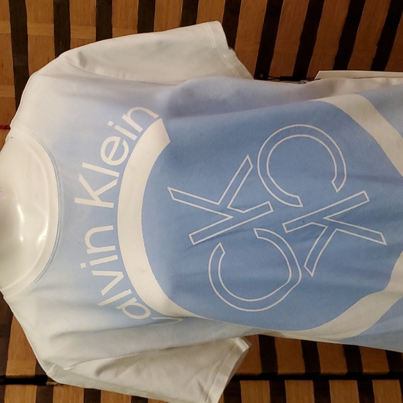 NWT!  Calvin Klein tshirt - Picture 1 of 6